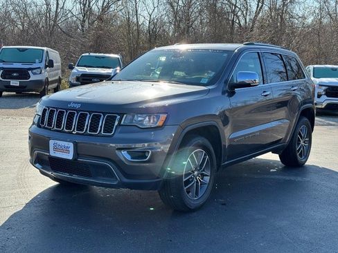 Used 2018 Jeep Grand Cherokee Limited AWD/4WD image 9