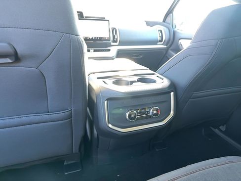 New 2025 Ford Expedition Active image 13