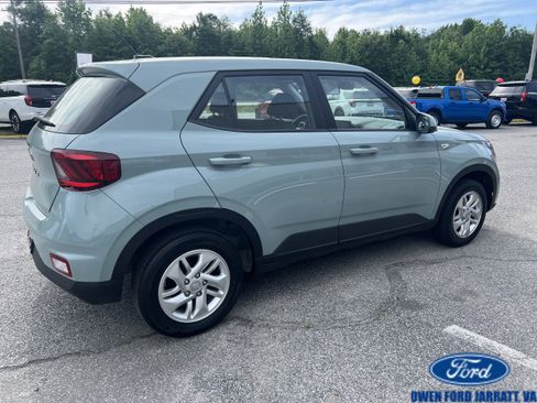 Used 2025 Hyundai Venue SE FWD image 5