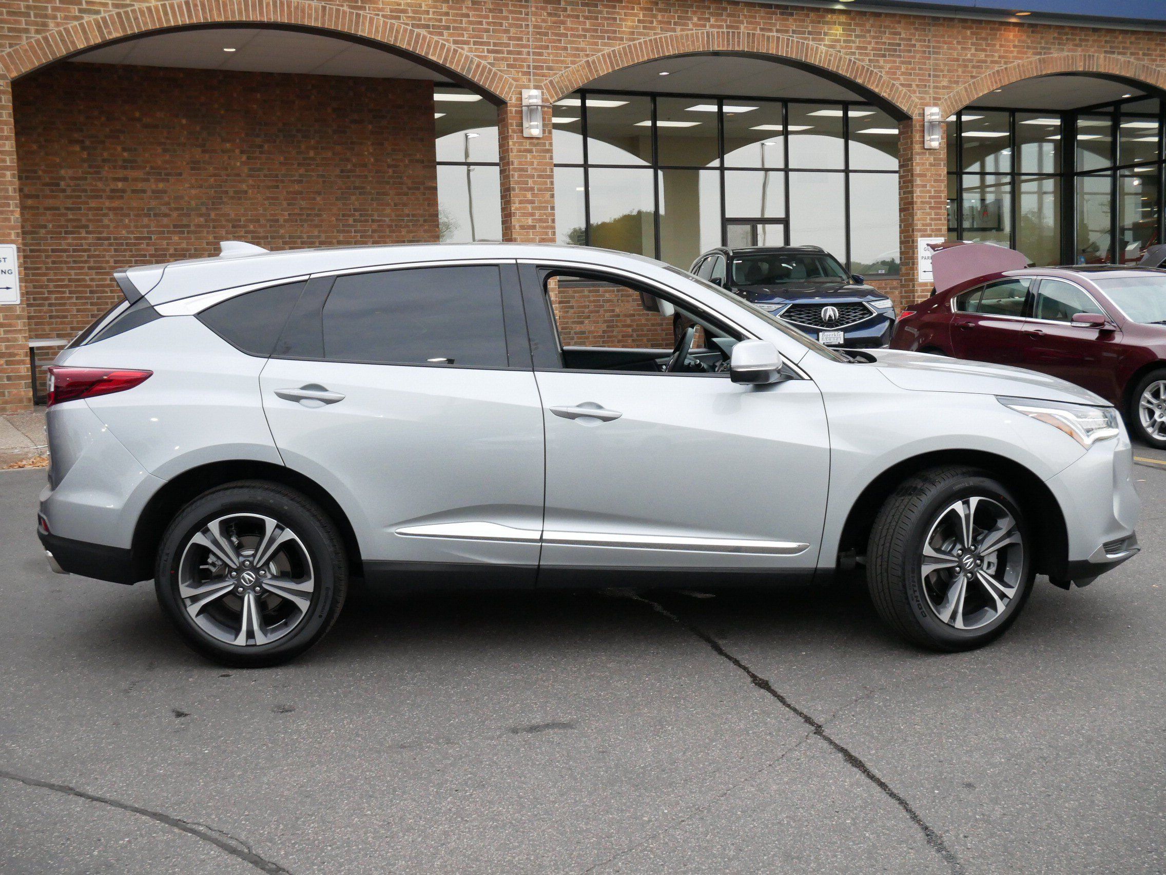 Certified 2026 Acura RDX w/ Technology Package AWD/4WD image 2