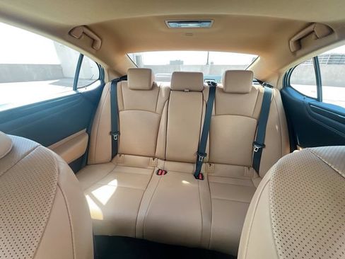 Used 2023 Lexus ES 350 w/ Accessory Package (Z1) FWD image 25