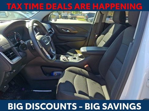 Used 2024 GMC Terrain SLE image 14