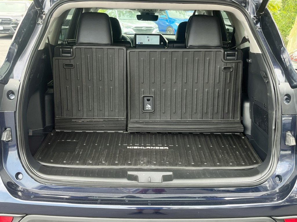 Used 2025 Toyota Highlander XLE AWD/4WD image 27
