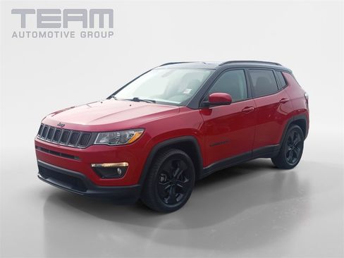 Used 2021 Jeep Compass Latitude w/ Sun and Sound Group image 3