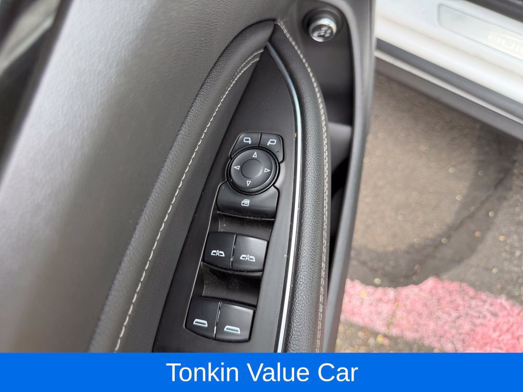 Used 2018 Buick Regal Essence w/ Driver Confidence Package #1 AWD/4WD image 13