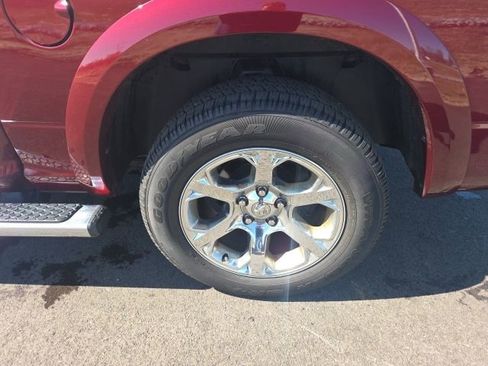 Used 2017 RAM 1500 Laramie w/ Convenience Group image 12