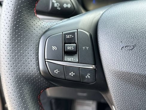 Used 2025 Ford Escape ST-Line AWD/4WD image 25