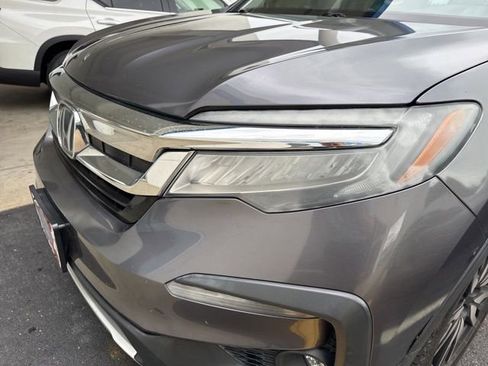 Used 2021 Honda Pilot Touring image 11
