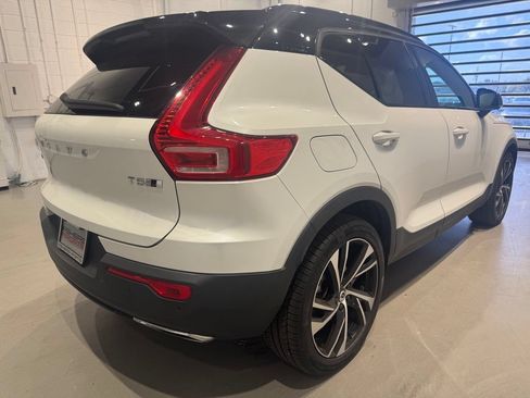 Used 2020 Volvo XC40 T5 R-Design AWD/4WD image 7