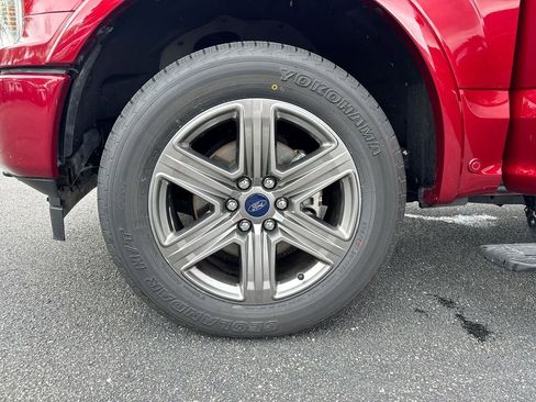 Used 2018 Ford F150 Lariat w/ Equipment Group 502A Luxury AWD/4WD image 28