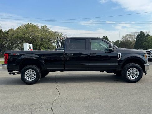 Used 2019 Ford F250 XLT image 2