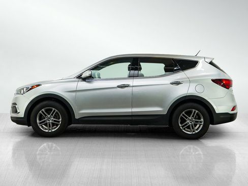 Used 2018 Hyundai Santa Fe Sport FWD image 2