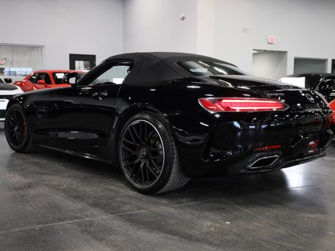 Used 2018 Mercedes-Benz AMG GT C image 6