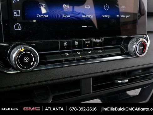 Used 2023 Chevrolet Colorado Trail Boss w/ Technology Package image 15