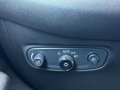 Used 2020 Chevrolet Equinox LT AWD/4WD image 30