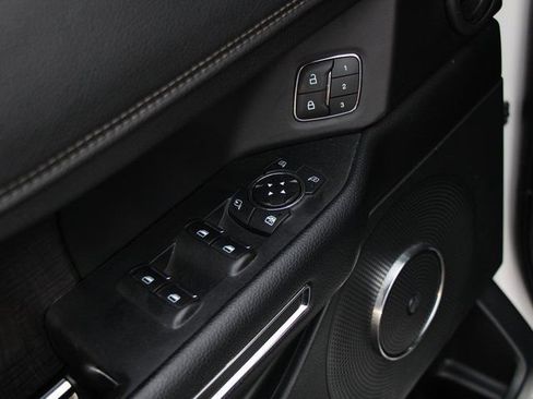 Used 2021 Ford Expedition Limited image 17