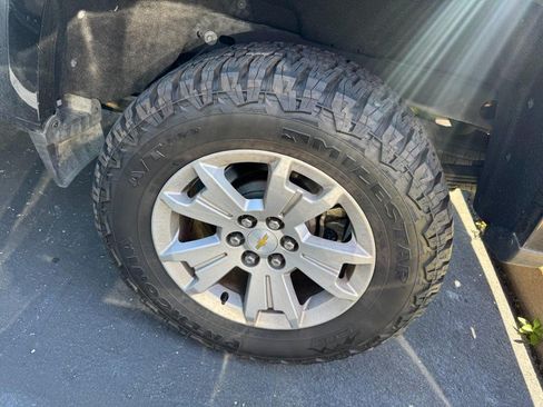 Used 2018 Chevrolet Colorado LT w/ LT Convenience Package RWD image 4