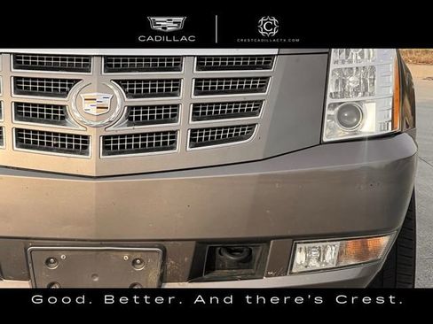 Used 2011 Cadillac Escalade ESV Luxury image 8