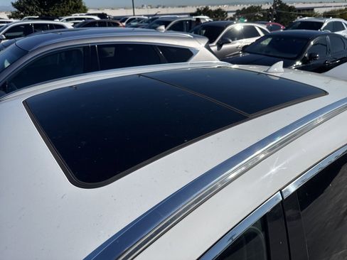 Used 2022 Genesis GV70 2.5T w/ Advanced Package image 8