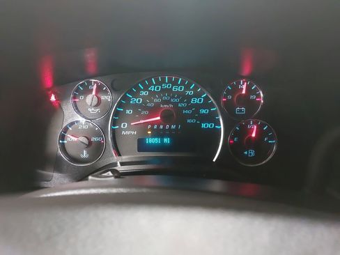 Used 2024 GMC Savana 2500 w/ Driver Convenience Package image 15