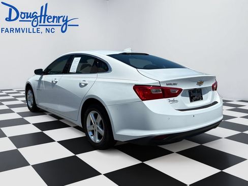 Used 2024 Chevrolet Malibu LT FWD image 3