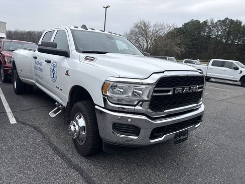 Used 2022 RAM 3500 Tradesman image 2