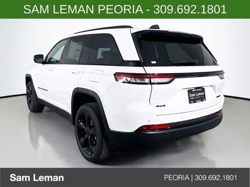 New 2025 Jeep Grand Cherokee Limited w/ Black Appearance Package image 5