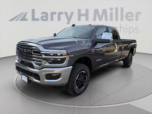 Certified 2025 RAM 2500 Laramie AWD/4WD image 1
