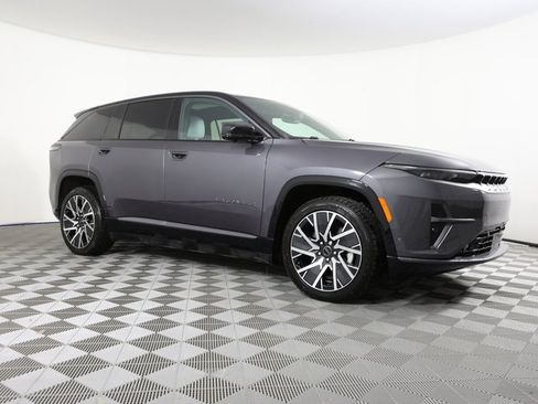 New 2025 Jeep Wagoneer S Limited image 3