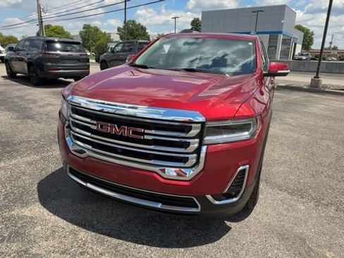Used 2020 GMC Acadia SLT w/ Driver Alert Package II AWD/4WD image 3