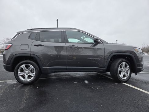 Used 2023 Jeep Compass Latitude w/ Convenience Group image 18