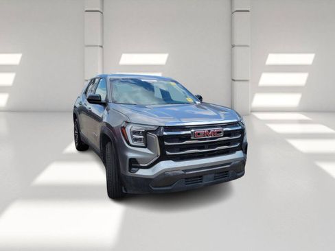 Used 2025 GMC Terrain Elevation AWD/4WD image 3