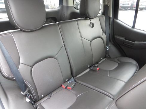 Used 2015 Nissan Xterra PRO-4X w/ Pro-4x Leather Package image 40