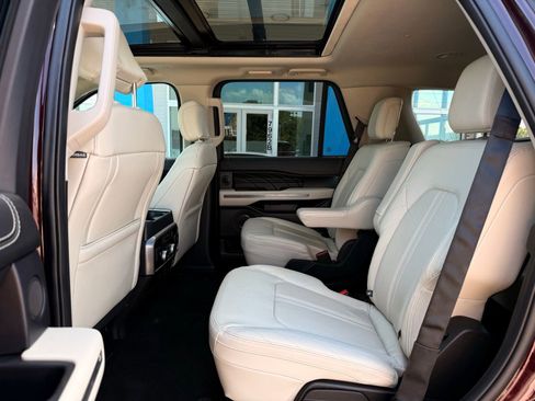 Used 2020 Ford Expedition Platinum image 20