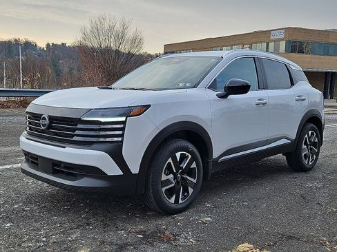 New 2026 Nissan Kicks SV image 3