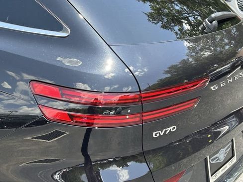 New 2026 Genesis GV70 2.5T Advanced w/ G1 Accessory Package AWD/4WD image 14