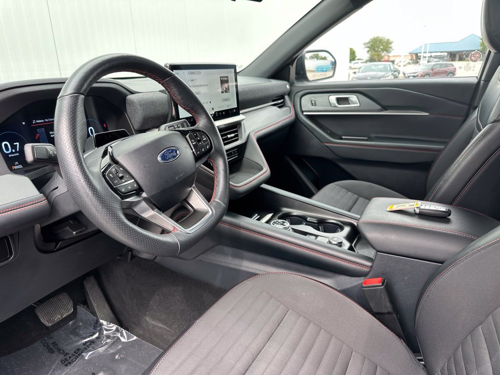 Certified 2025 Ford Explorer ST-Line w/ ST-Line Street Pack AWD/4WD image 15