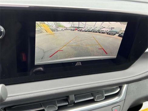 Used 2025 Buick Envista Preferred w/ Convenience I Package image 23