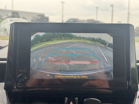 Used 2026 Toyota Corolla LE FWD image 23