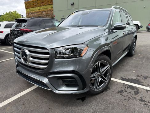 Used 2026 Mercedes-Benz GLS 450 4MATIC image 4