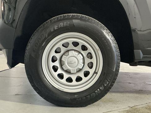 Used 2024 Chevrolet Colorado W/T RWD image 13