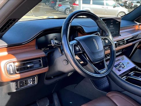 Used 2020 Lincoln Aviator Grand Touring w/ Equipment Group 302A image 17