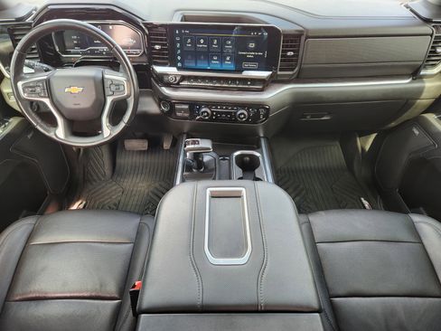 Used 2022 Chevrolet Silverado 1500 LTZ AWD/4WD image 27