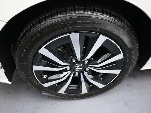 Certified 2024 Honda Civic EX-L image 12