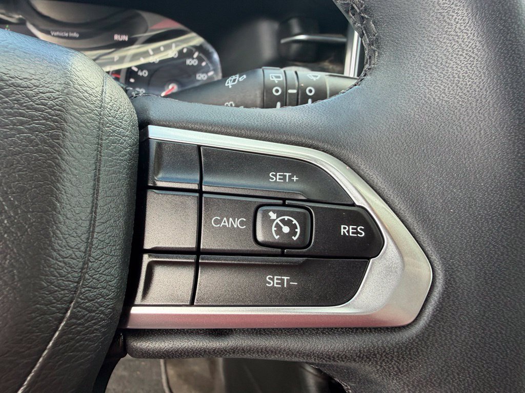Used 2023 Jeep Compass Latitude AWD/4WD image 28