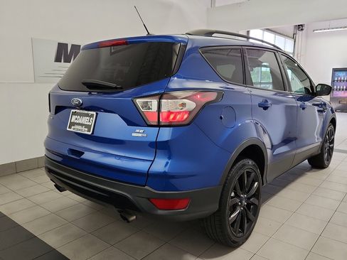 Used 2018 Ford Escape SE w/ SE Sport Appearance Package AWD/4WD image 4