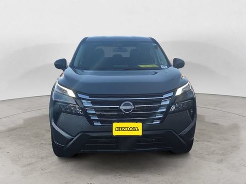 Used 2025 Nissan Rogue S AWD/4WD image 2