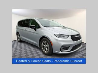Used 2024 Chrysler Pacifica Limited FWD video 1