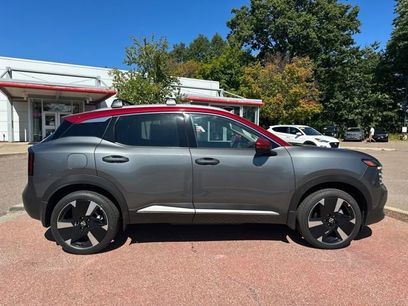 New 2025 Nissan Kicks SR