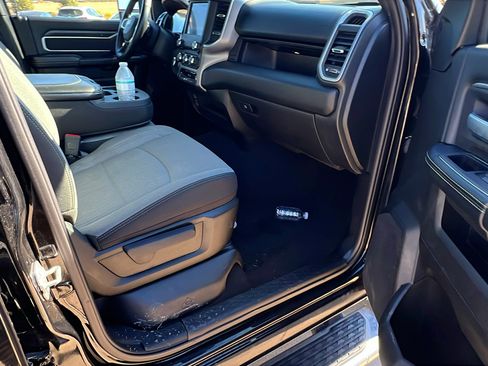 Used 2024 RAM 2500 Big Horn w/ Bed Utility Group image 20